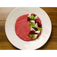 Хумус з буряка та веганським грецьким сиром