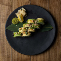 Рол к посту с бамбуком