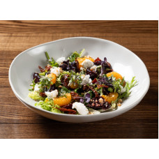 Салат із карамелізованим буряком і сиром Шевр 230 г